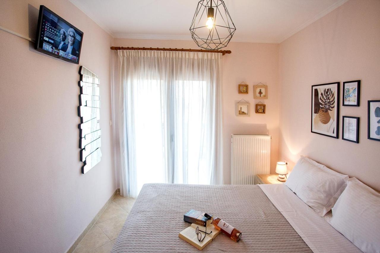 Konstantina & Evgenia Deluxe Apartment Nea Peramos  Luaran gambar