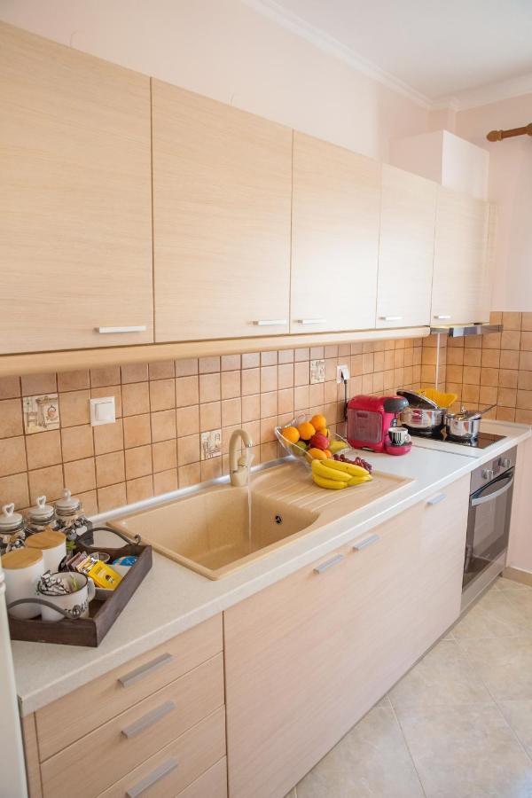 Konstantina & Evgenia Deluxe Apartment Nea Peramos  Luaran gambar